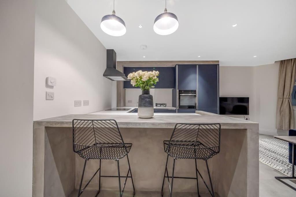 Trendy 2 Bedroom 2 Bathroom Apartment Minutes From Seafront In St Leonard'S Hastings St Leonards-on-Sea Esterno foto