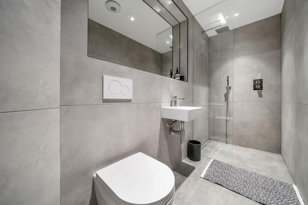 Trendy 2 Bedroom 2 Bathroom Apartment Minutes From Seafront In St Leonard'S Hastings St Leonards-on-Sea Esterno foto
